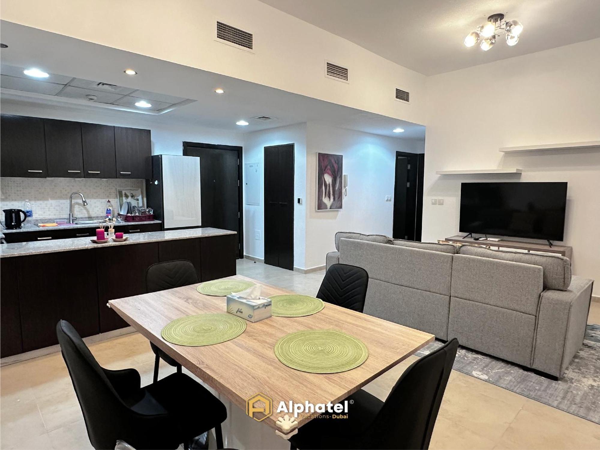 Apartamento 2-bedroom In Remraam Community - - By Alphatel Vacations