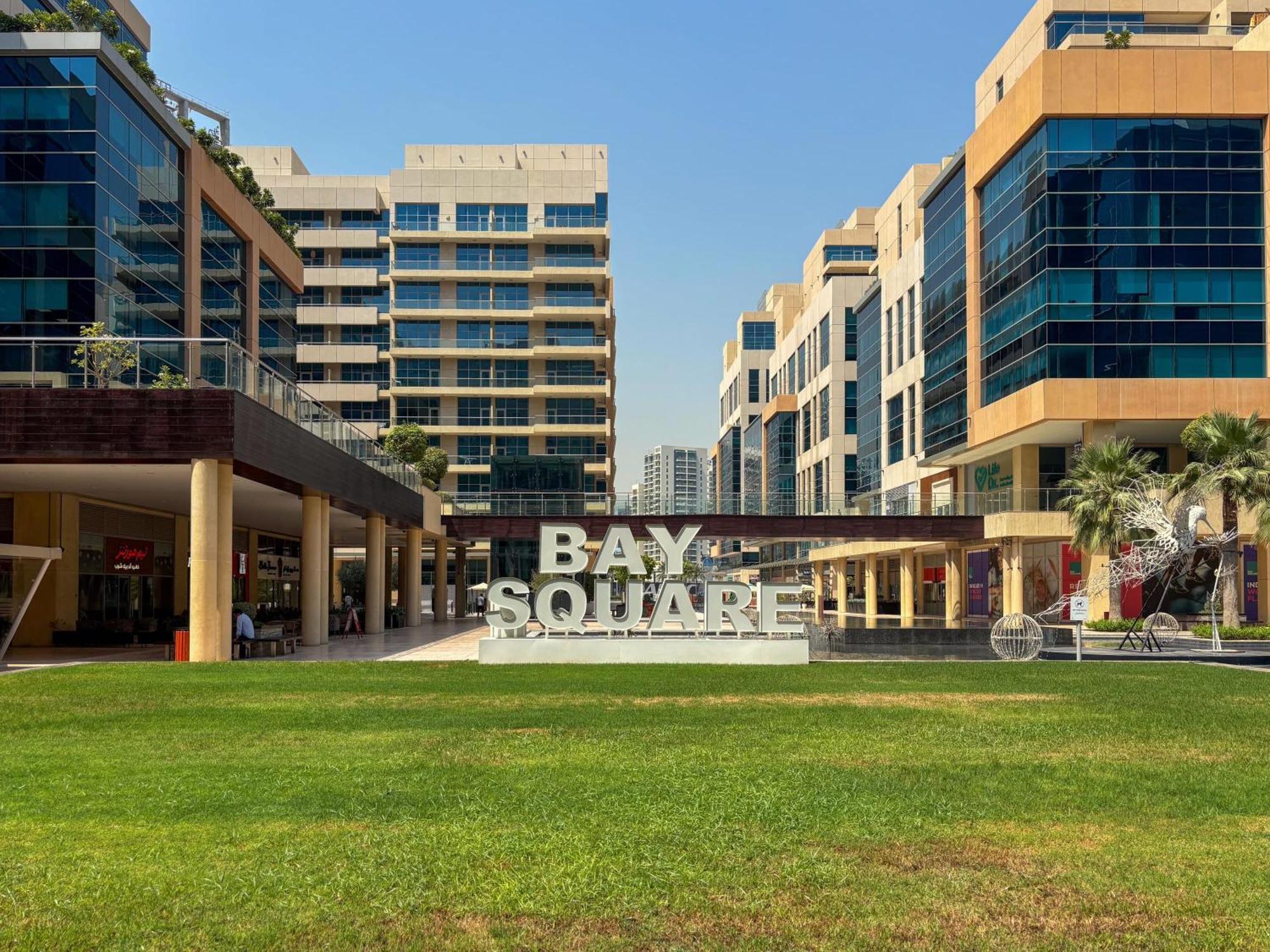 Appartement Frank Porter - Bay Square 9 Dubaï