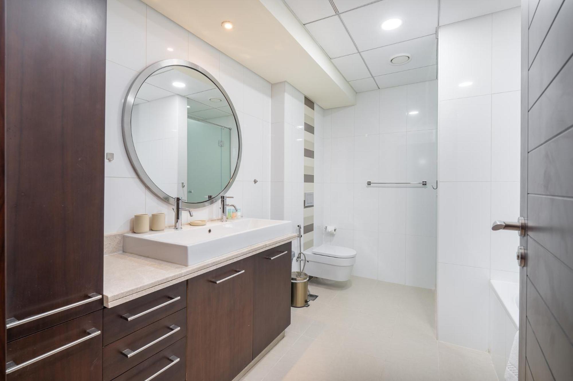 Boulevard 2 Br- Burj Khalifa-dubai Mall- Pool-gym Appartement