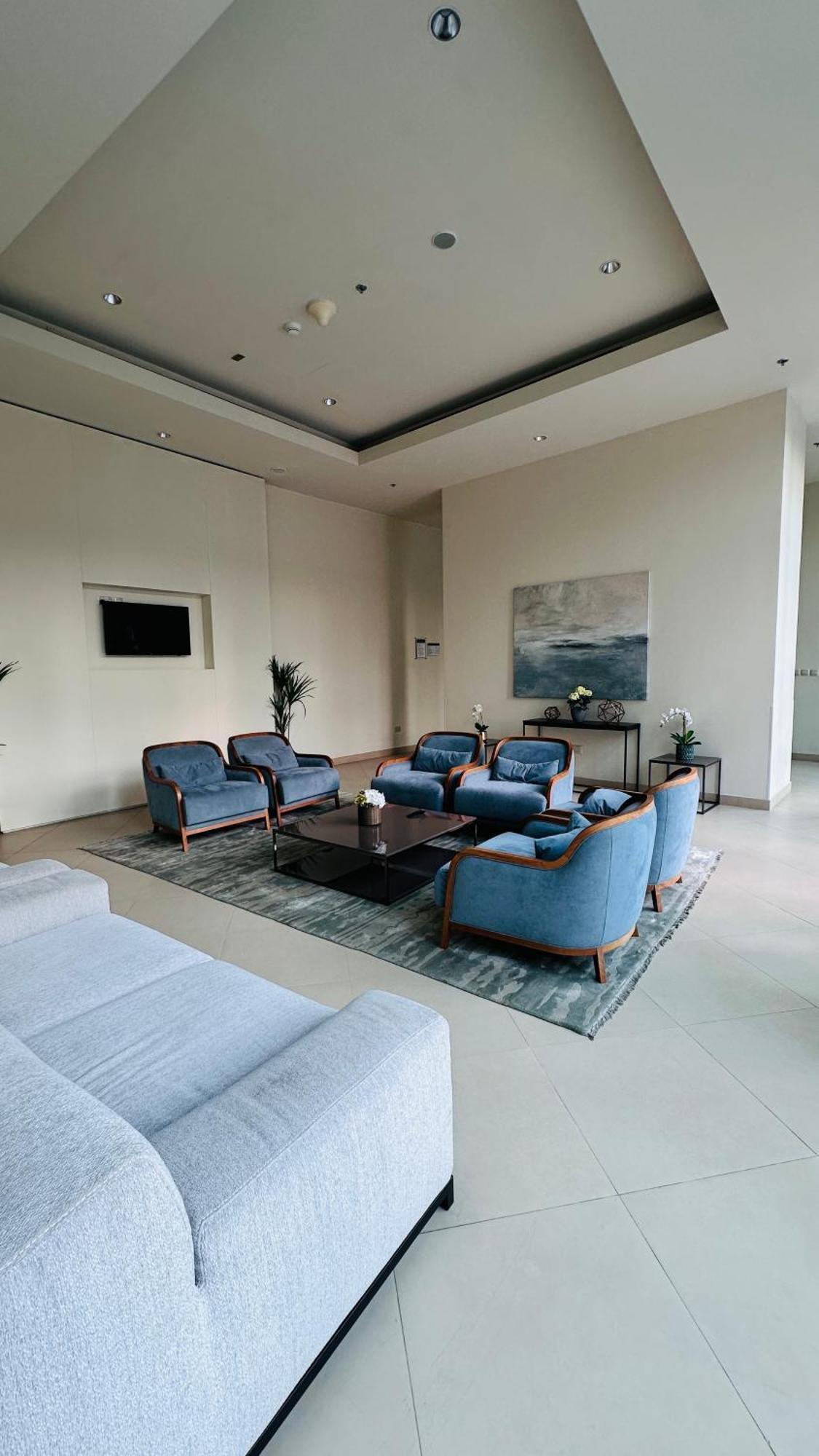 Mall Direct Access - Burj Vista Appartement *