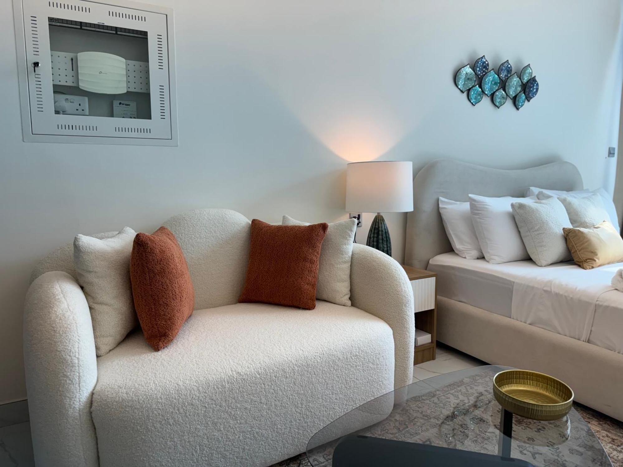 Ashri Hh Studio In Samana Hills With Pool View Apartemen Dubai