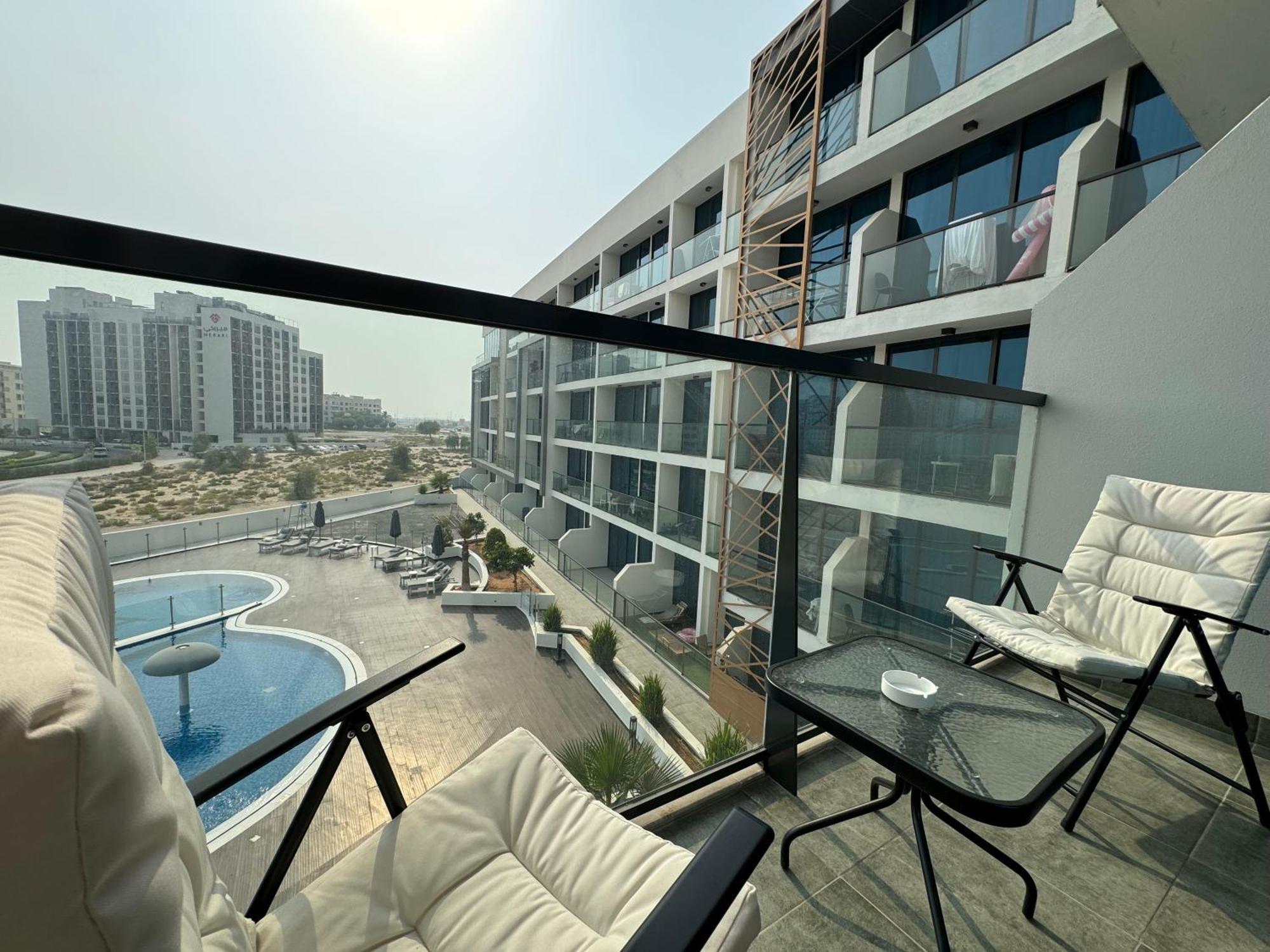 Ashri Hh Studio In Samana Hills With Pool View Apartemen