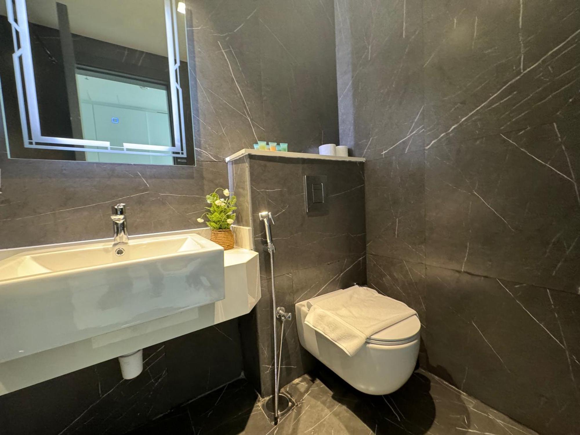 Apartemen Ashri Hh Studio In Samana Hills With Pool View Dubai