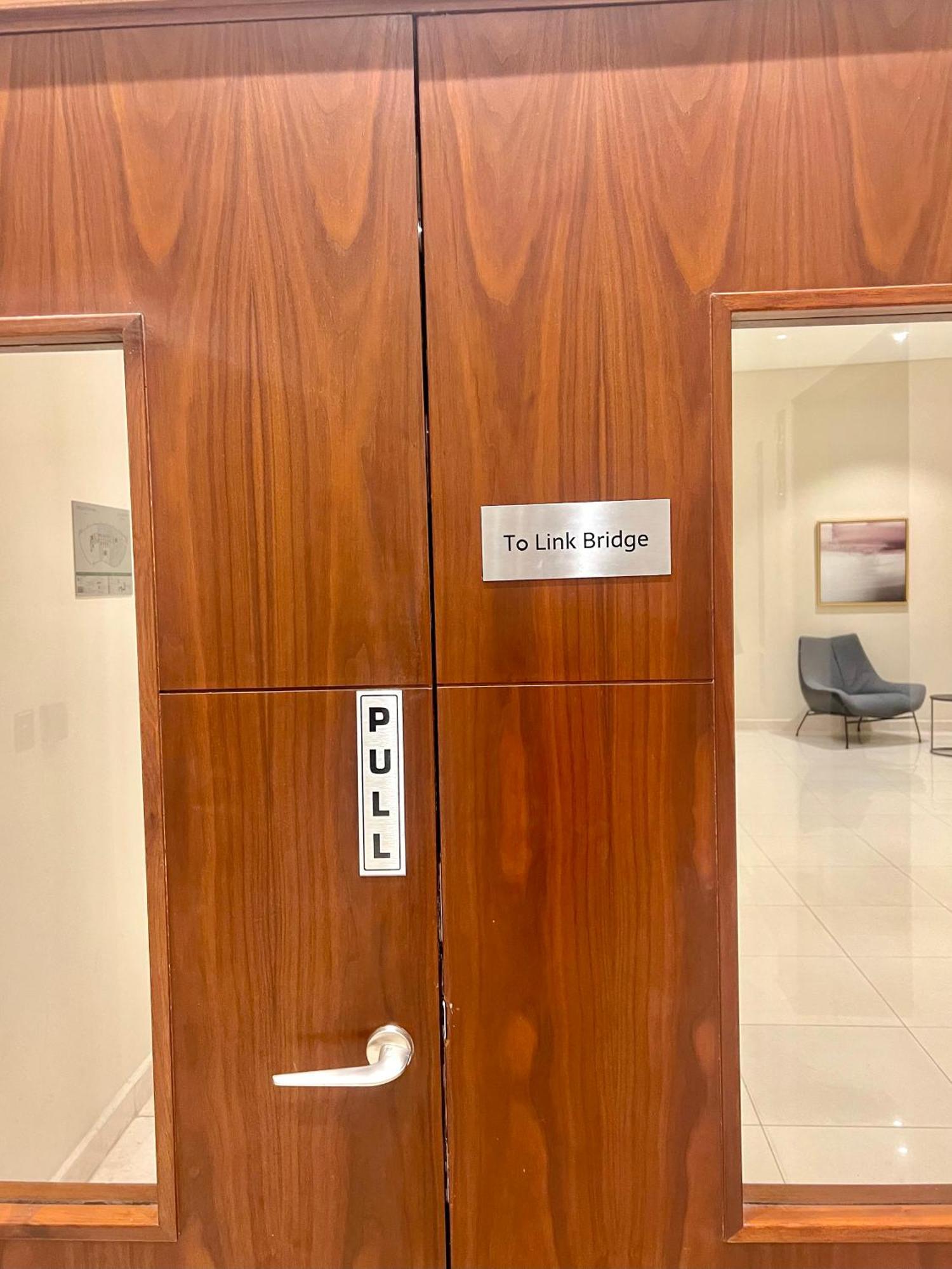 Mall Direct Access - Burj Vista *