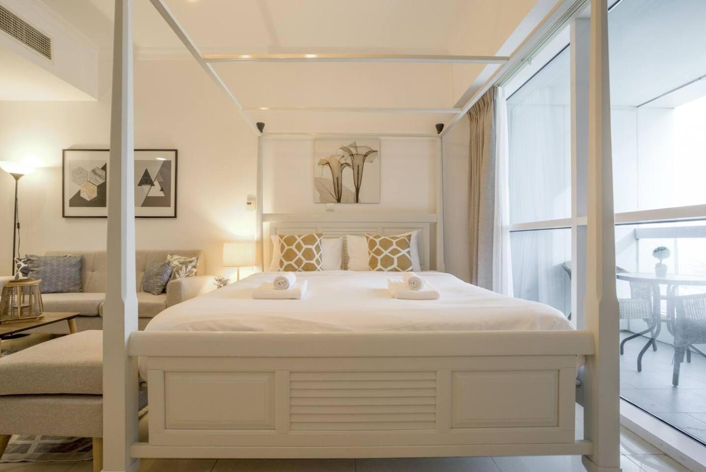 Guestready Homes - Cream & Grey Dubaï