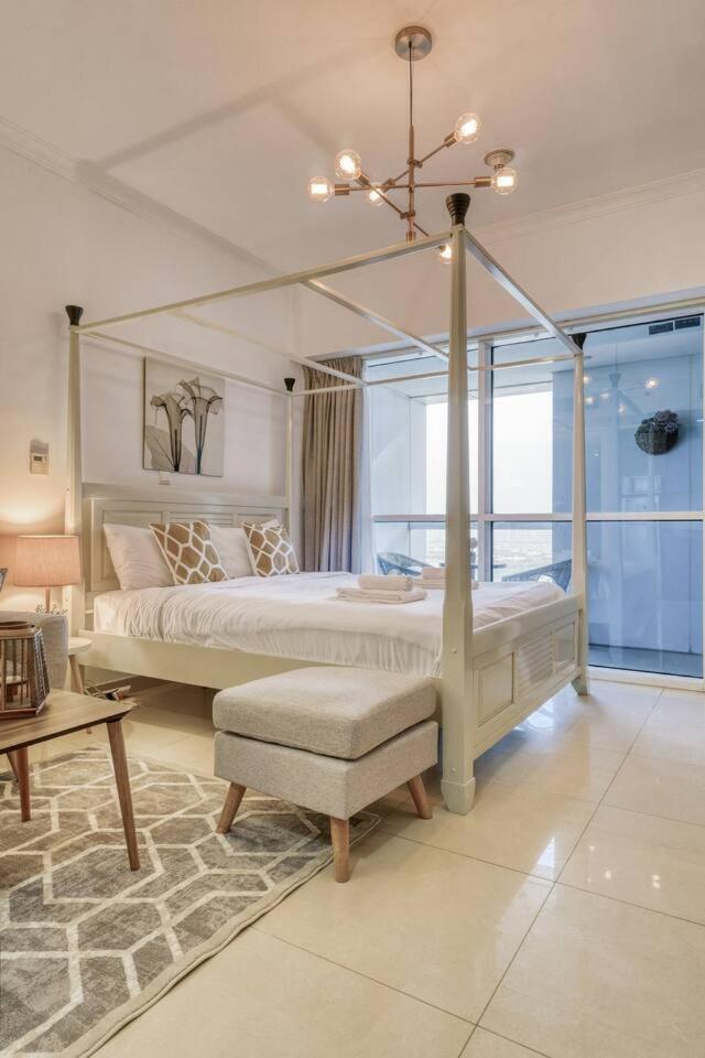 Appartement Guestready Homes - Cream & Grey *