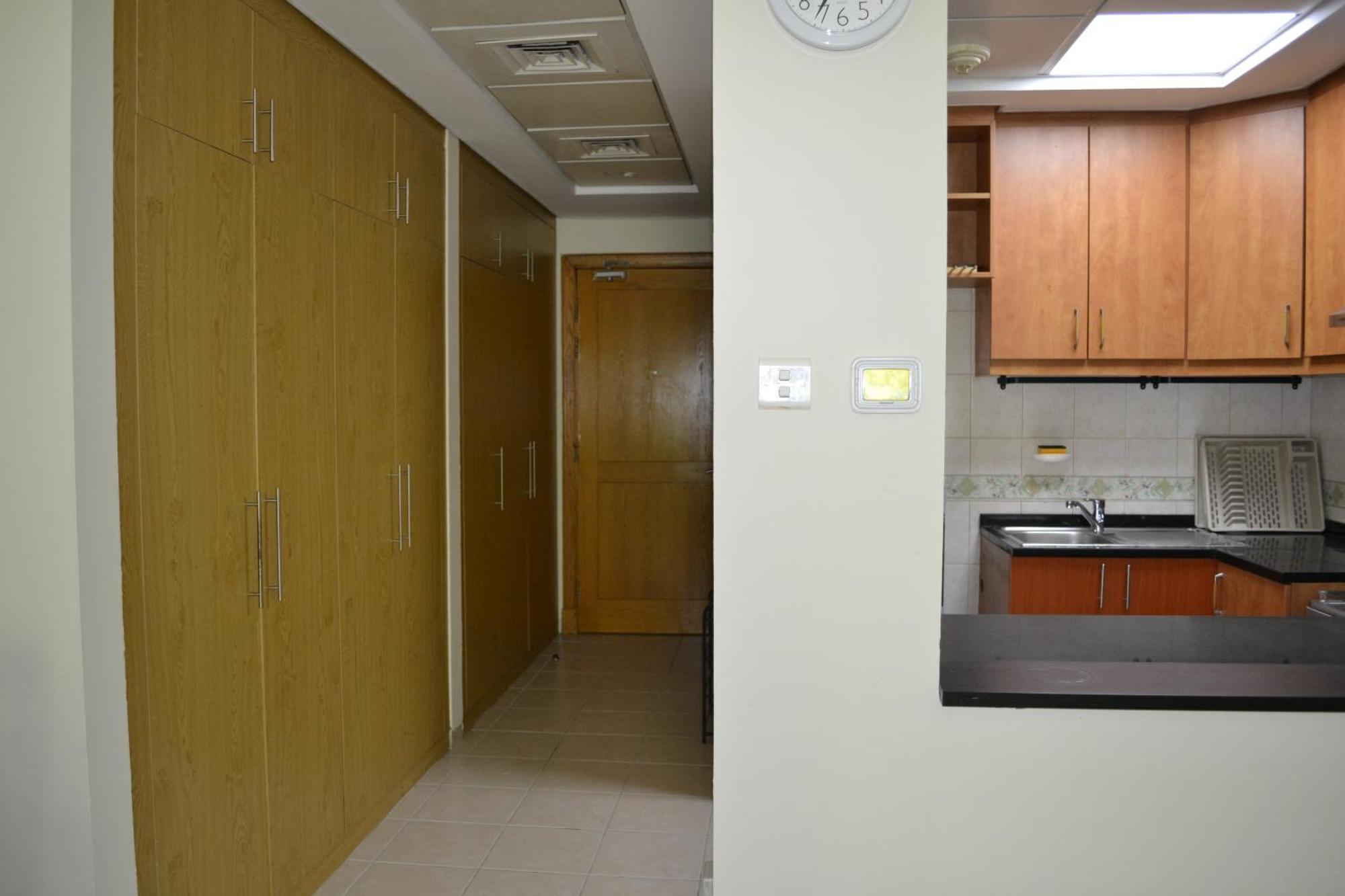 Apartment Stunning Close To Metro Dubai
