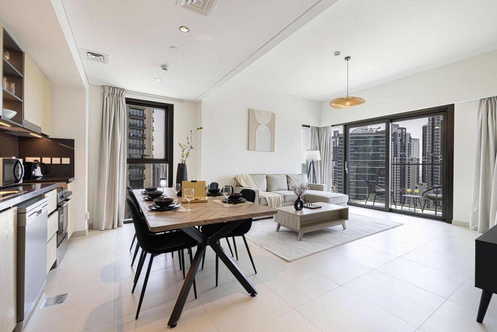 Luxe | 2br | Sea & View | 5 Min To Mall *