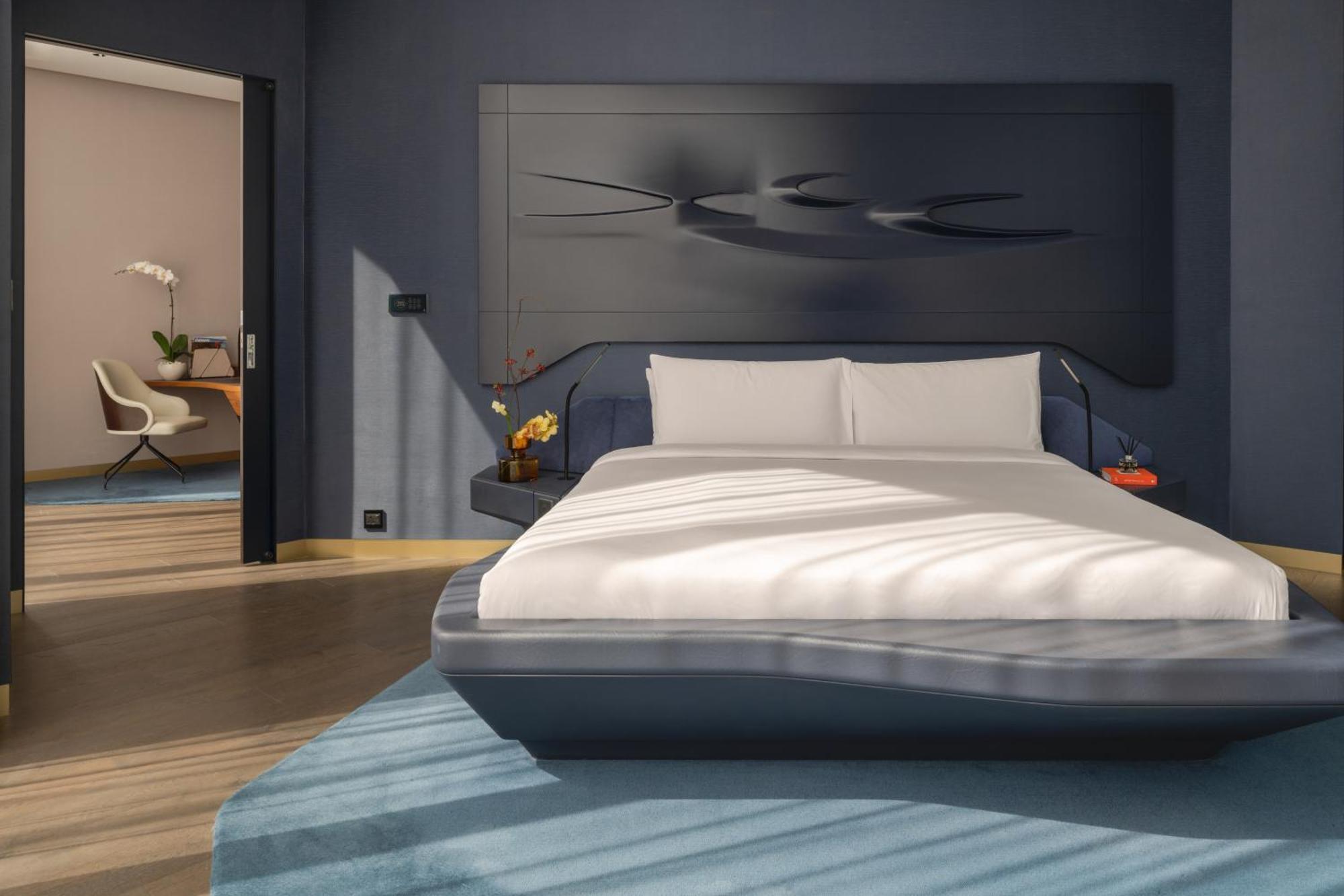Hotel Me By Melia 5*