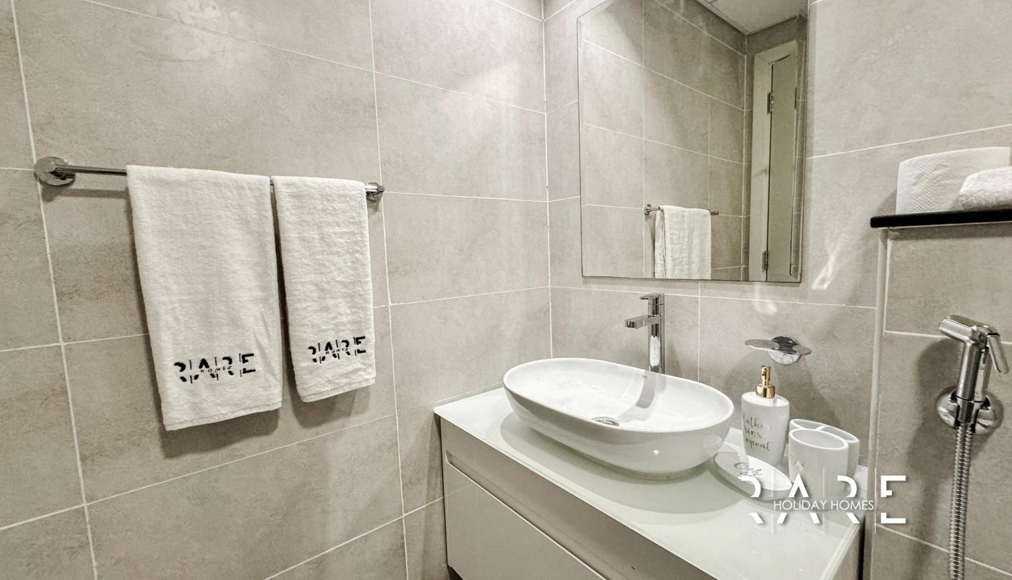 Apartemen Rare Homes - Carson Tower B - Damac Hills - R3308 *