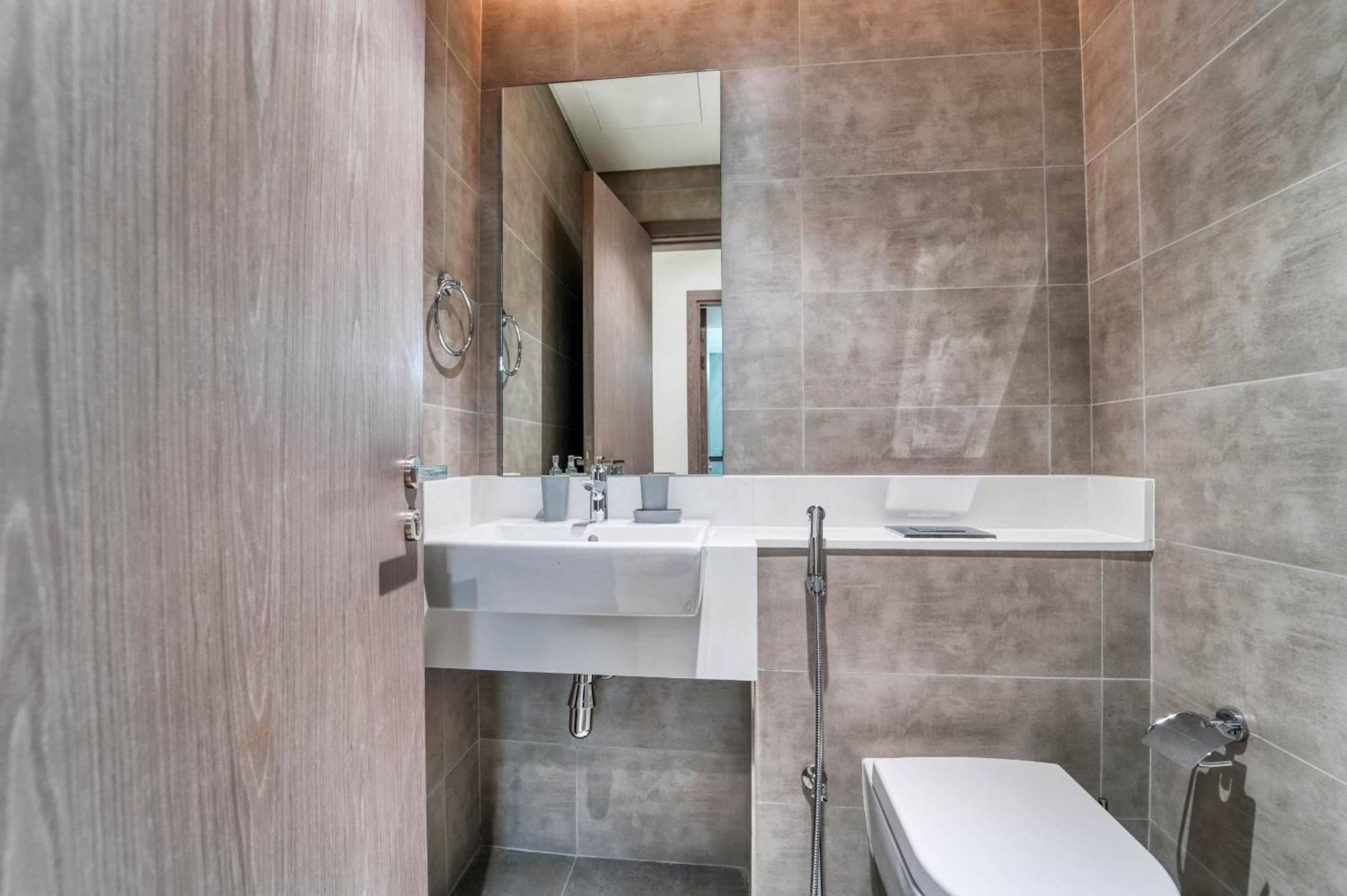 Royal Maison's Premium 2br Lagoon Views In District One Apartamento *