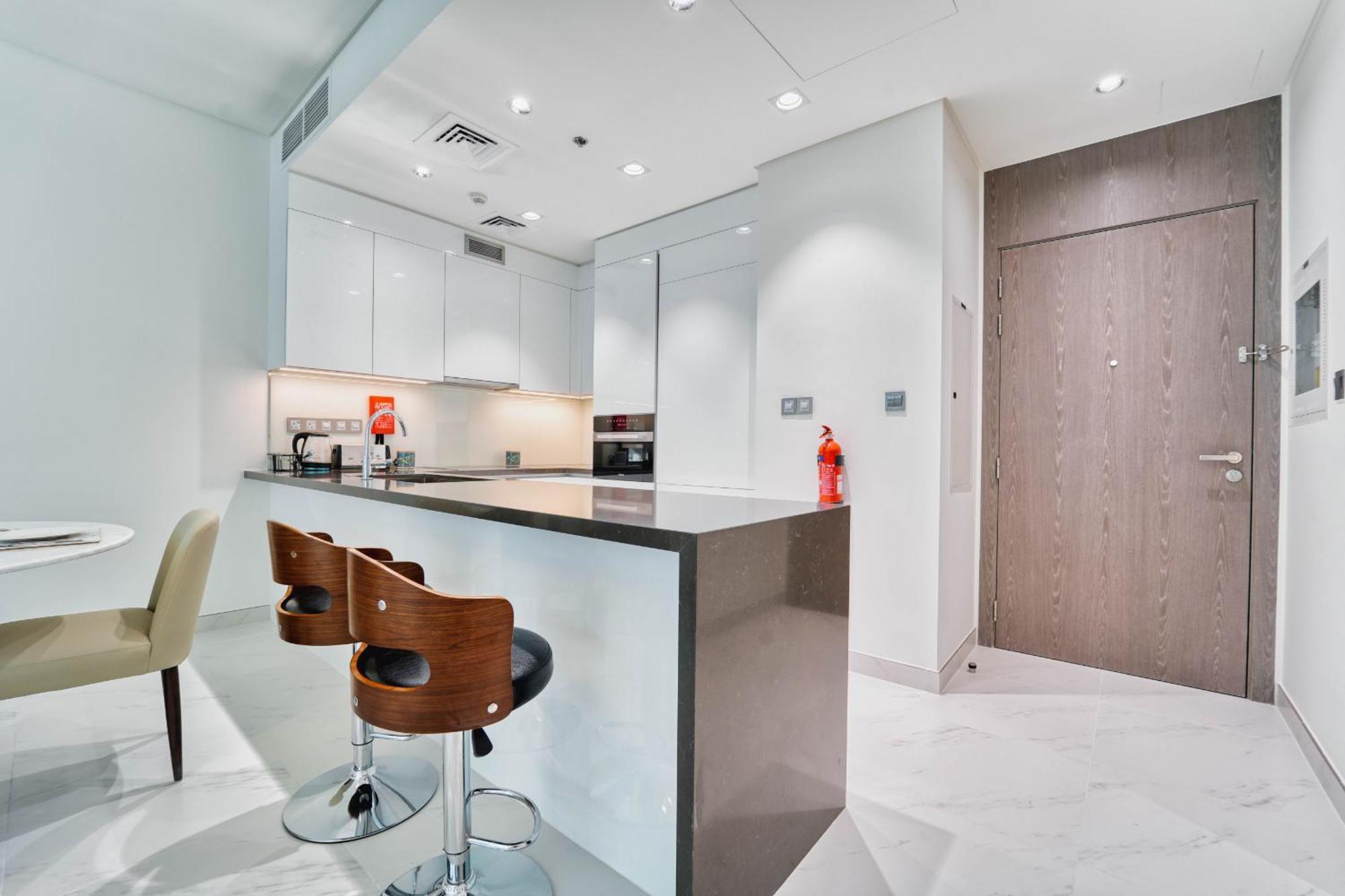 Royal Maison's Premium 2br Lagoon Views In District One Apartamento