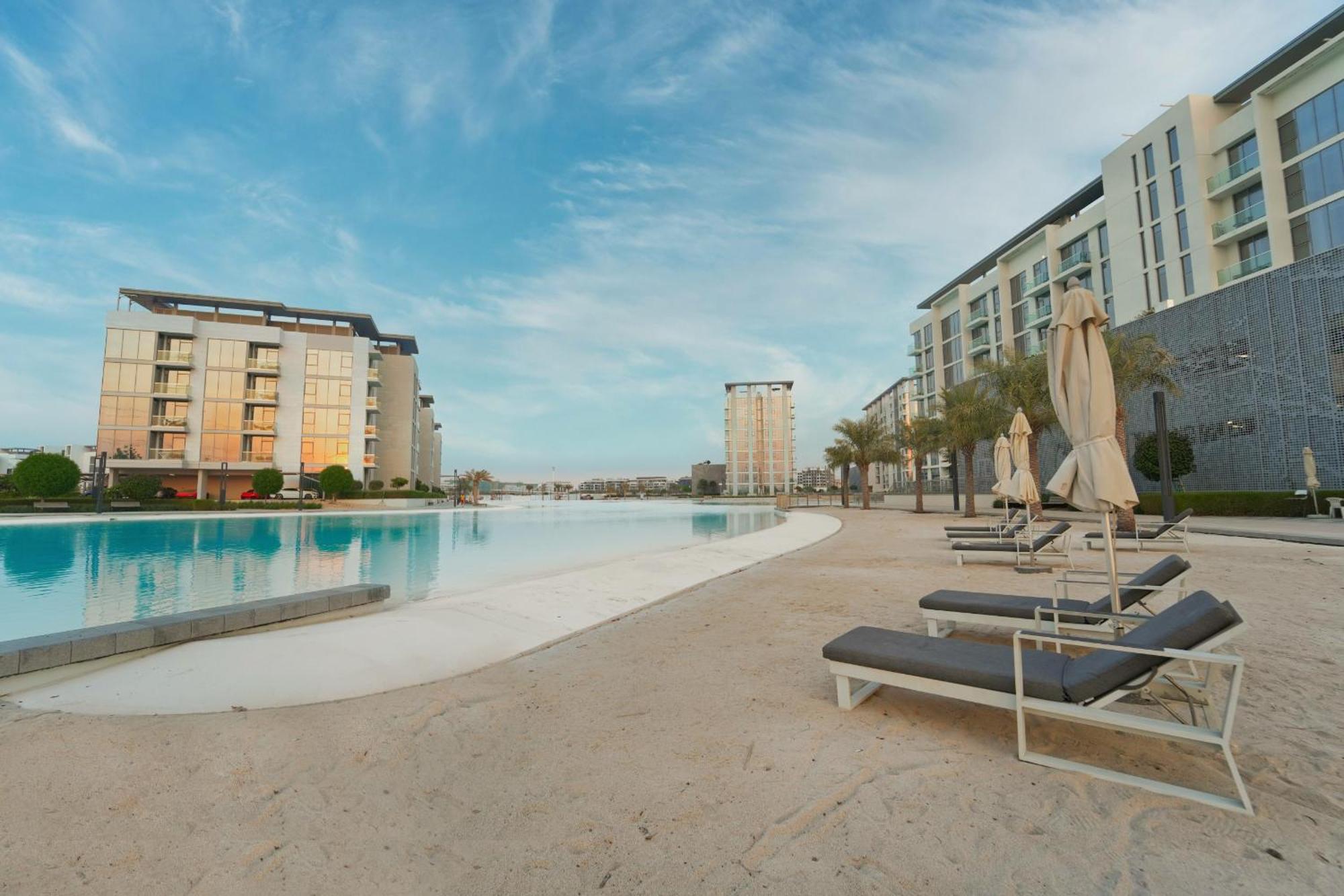 Royal Maison's Premium 2br Lagoon Views In District One Apartamento