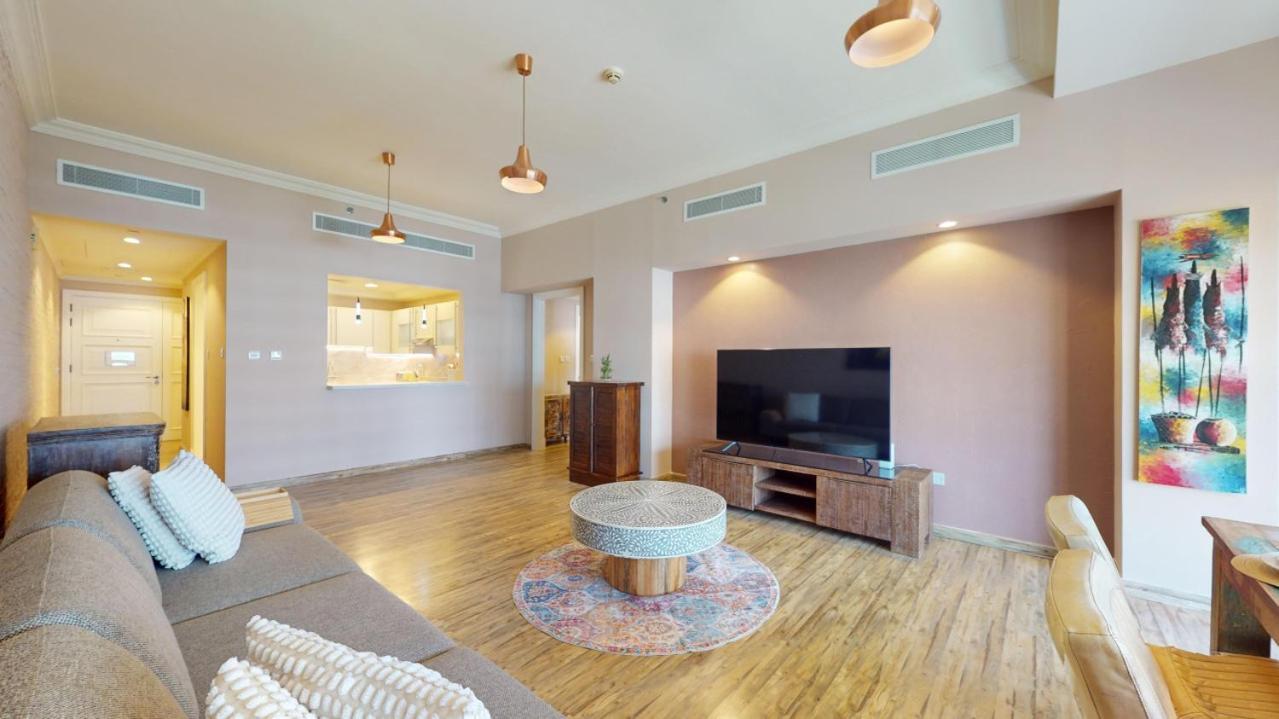 Golden Mile 1 - Contemporary One Bedroom Apartament