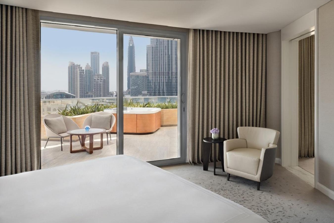 Address Downtown 5*