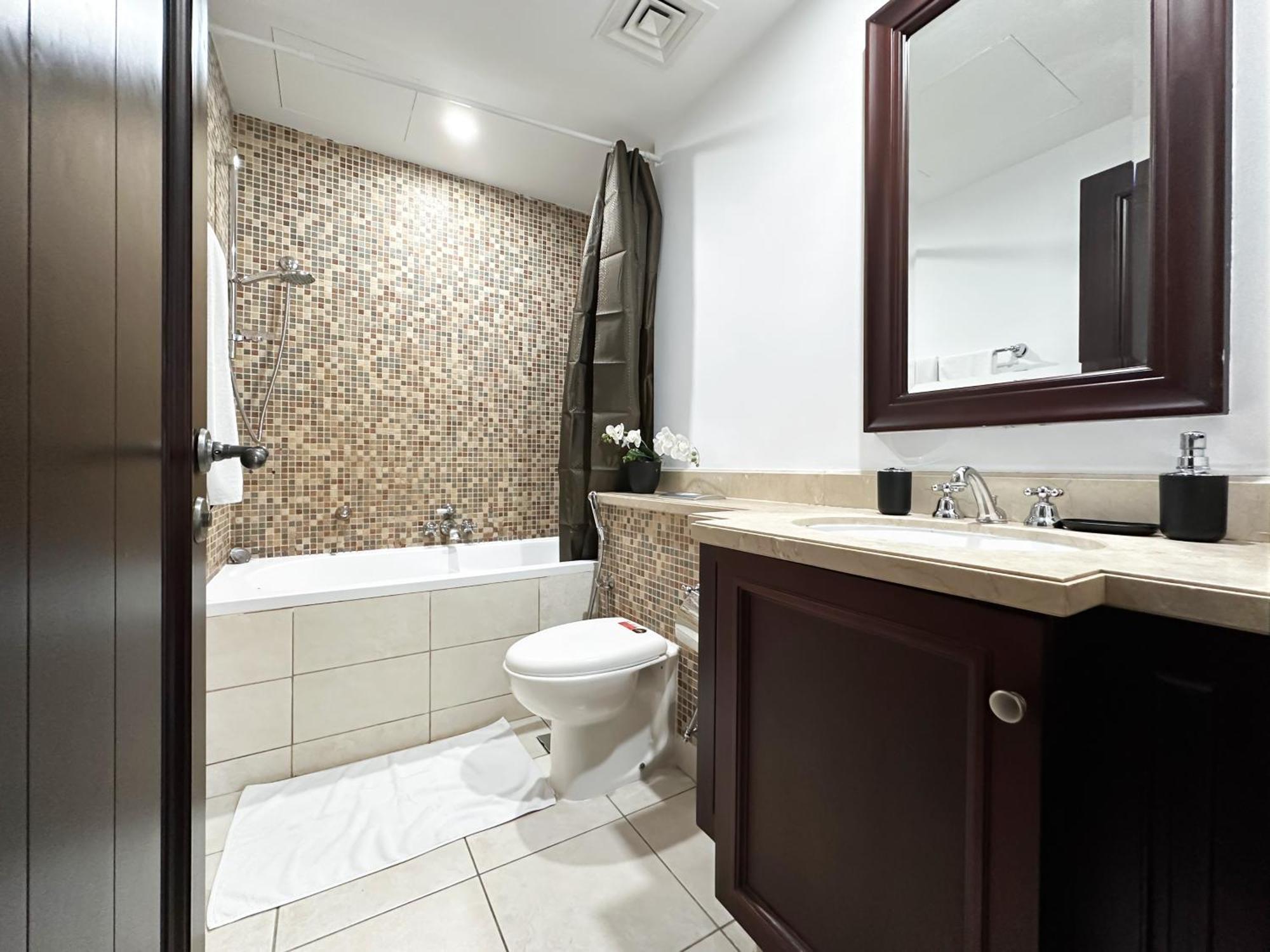 Trophy 2br Aladdin Estate W Burj Khalifa View Apartamento