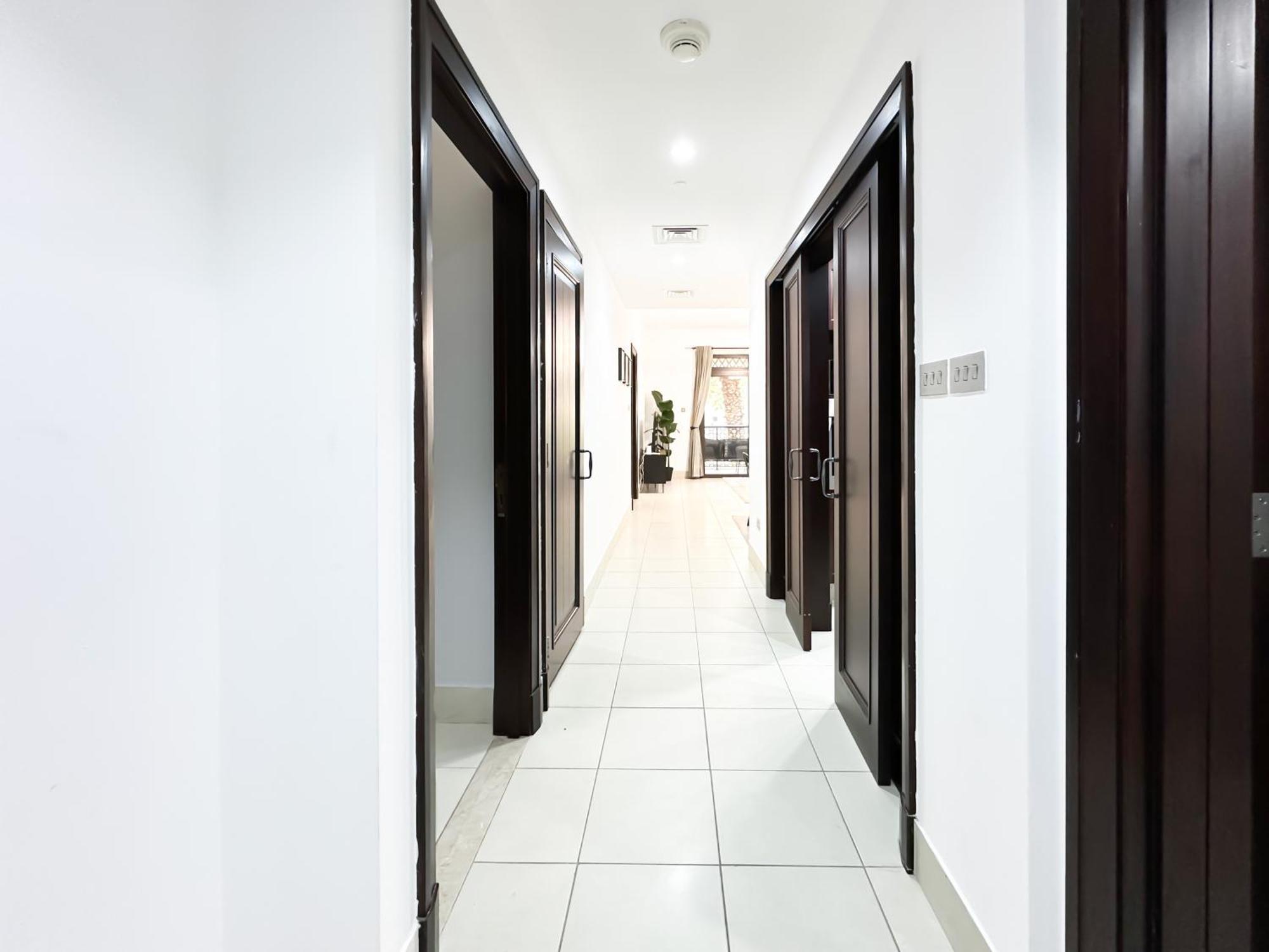Trophy 2br Aladdin Estate W Burj Khalifa View Apartment *