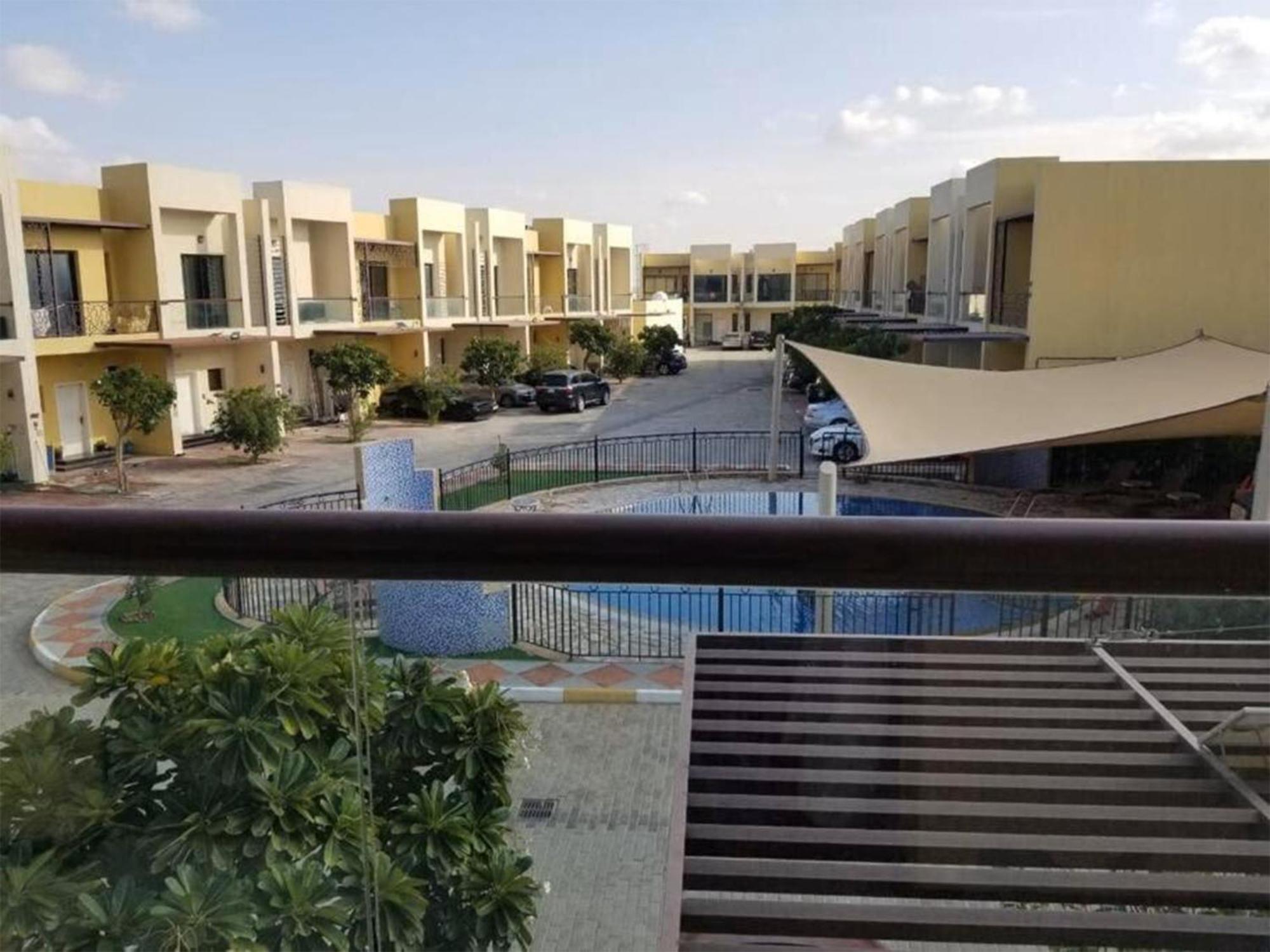 Pensión In - Private Roombalcony In A Dubái