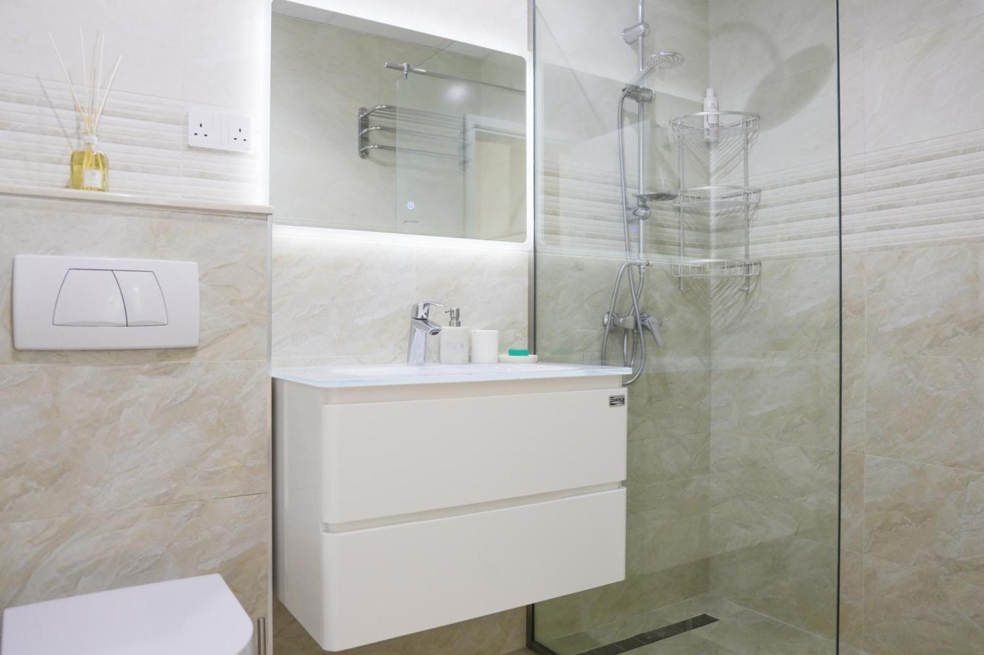 Escape 24 - Brand New & Luxury 1br High Floor Marina Pinnacle - Marina Harbour Views Apartemen
