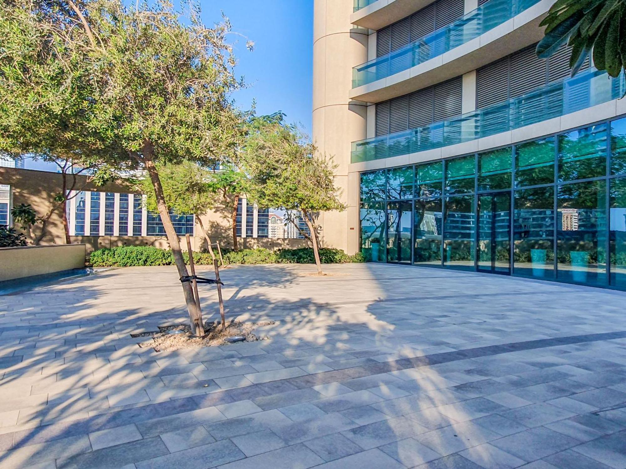 Elegant 2 Bedroom In Burj Vista, Downtown * Dubaï