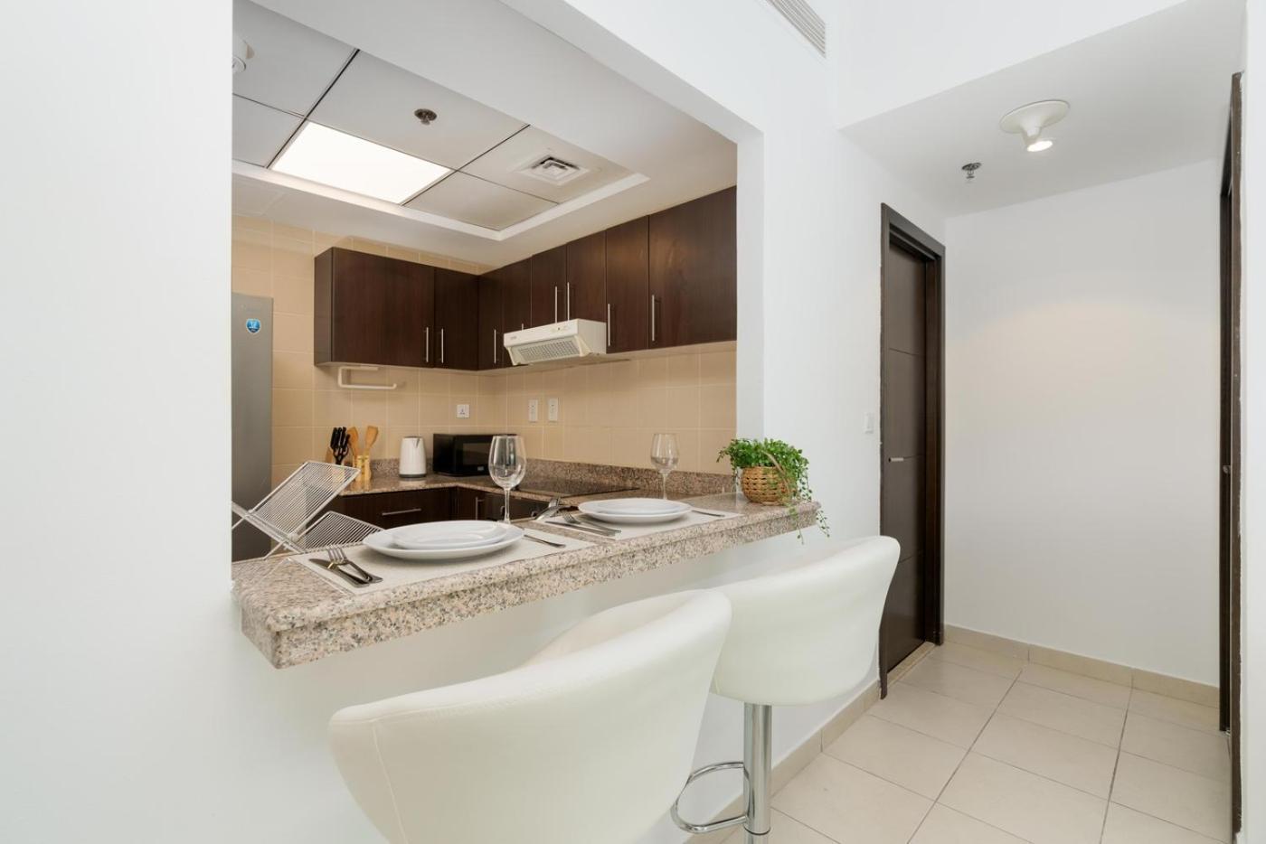 Opulent 1 Bedroom Marina View Appartement
