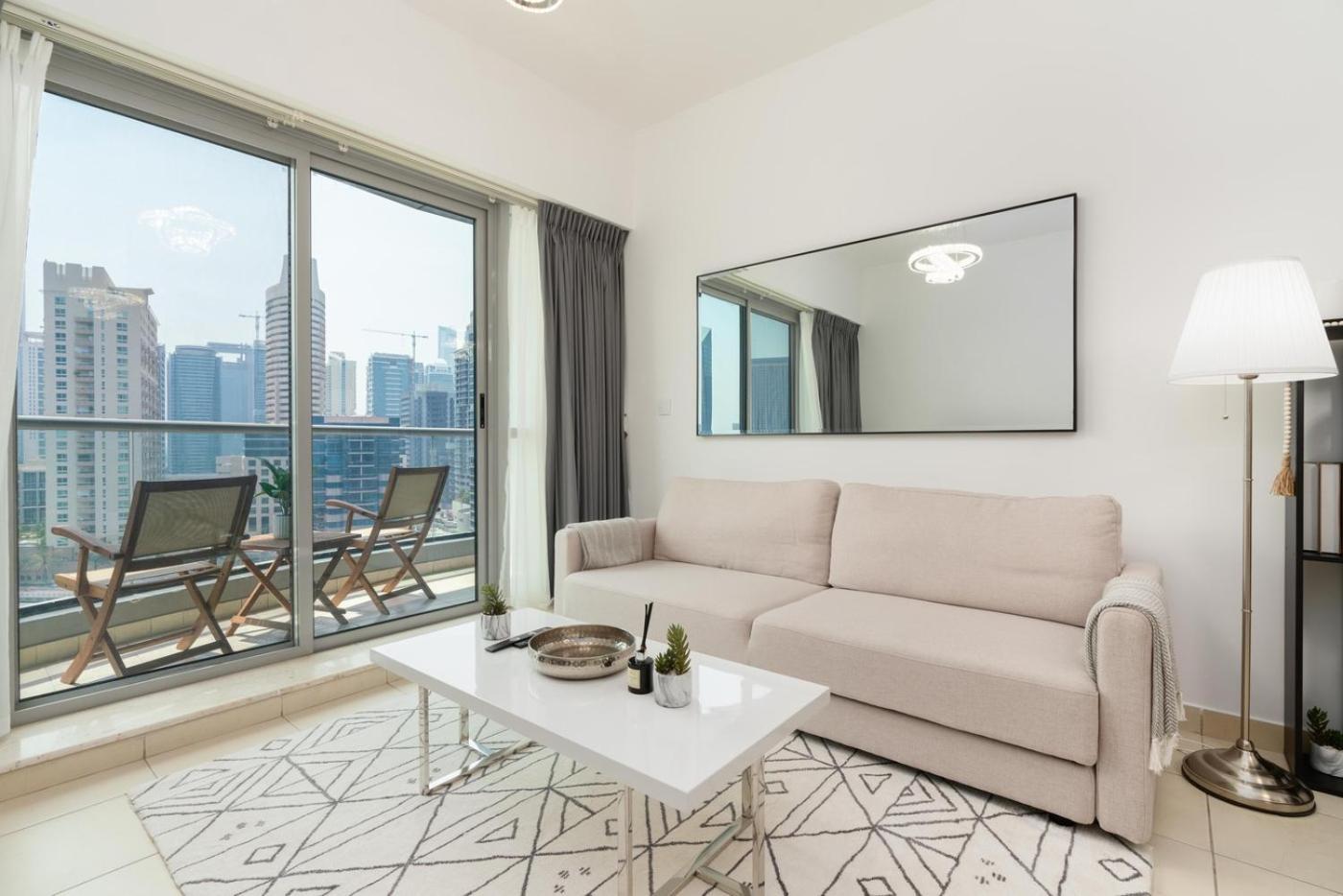 Opulent 1 Bedroom Marina View Appartement Dubaï