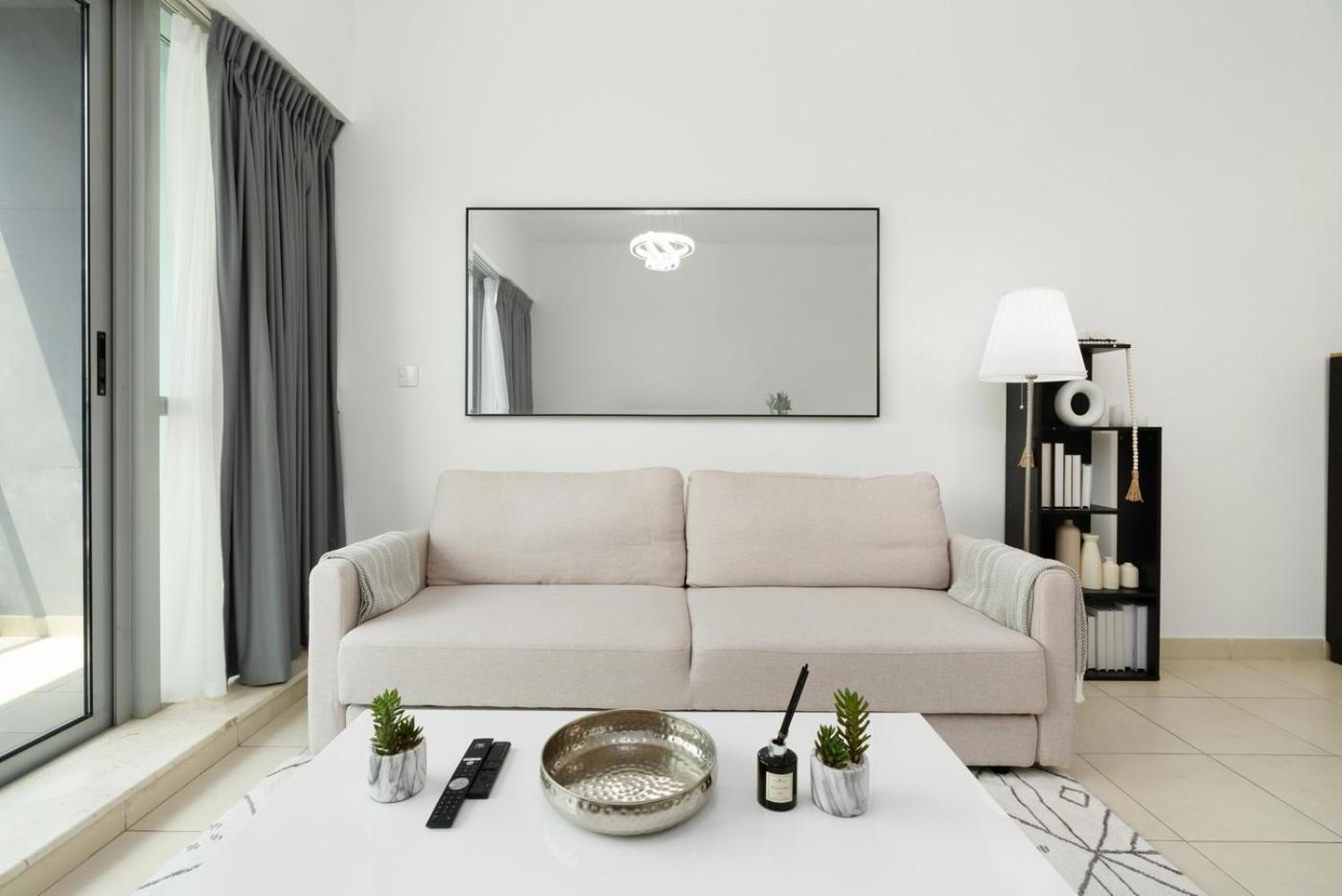 Opulent 1 Bedroom Marina View * Dubaï