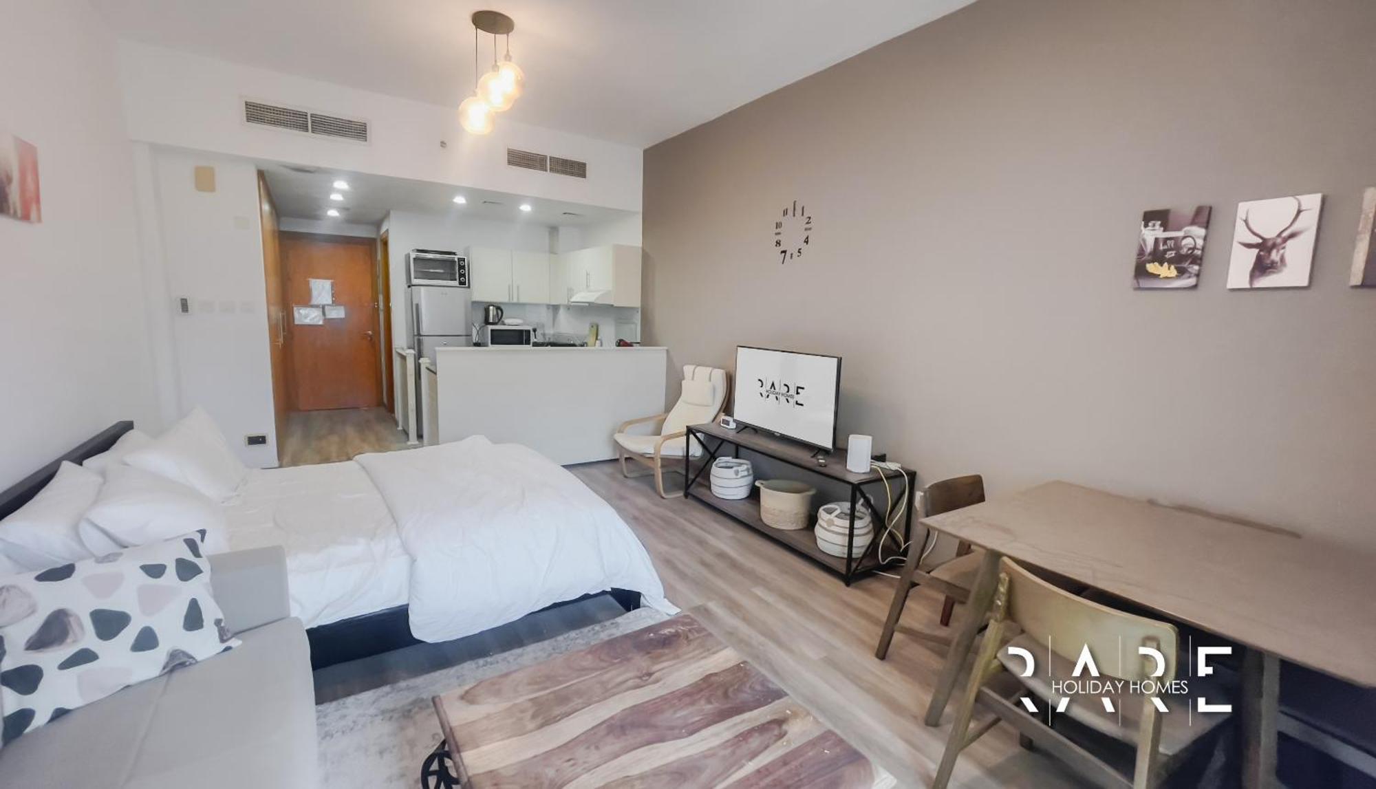 Rare Holiday Homes - Near The Lake - Lago Vista B - Dubai Production City - Impz - R2112 Apartamento