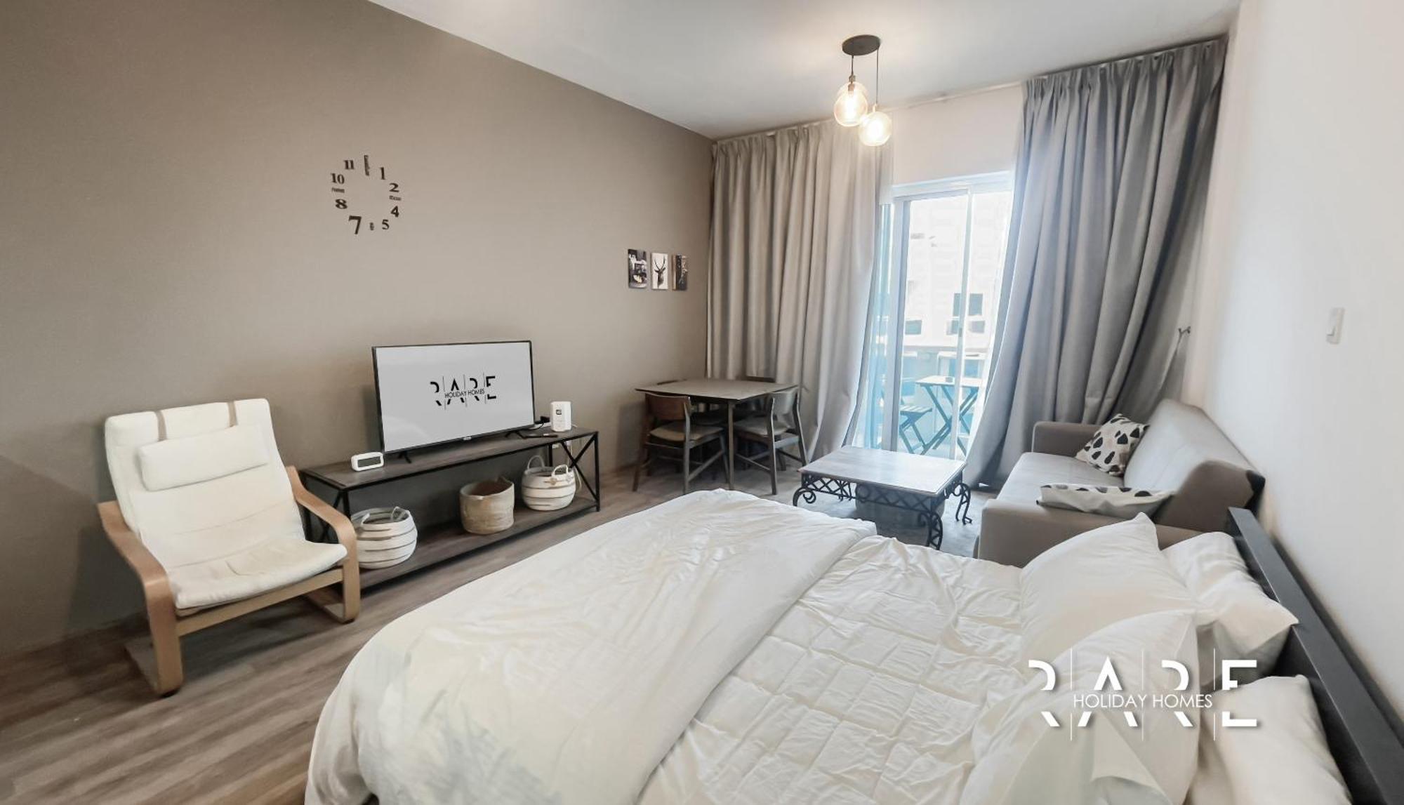 Rare Holiday Homes - Near The Lake - Lago Vista B - Dubai Production City - Impz - R2112 Apartamento *