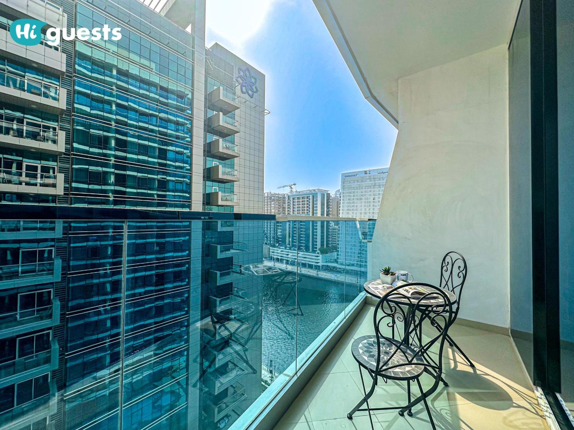 Higuests - Stylish Urban Escape In Waves Tower By Kasco Appartement *