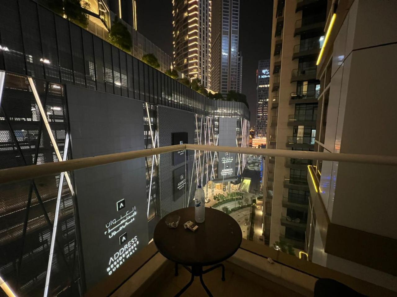 Vandrarhem Downtown Holiday's - 1 Min To Mall & Burj Khalifa