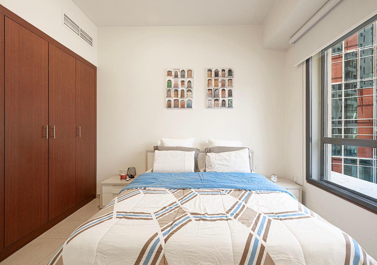 First Class In Heart Of Jbr, Steps To The - 121 Living Appartamento Dubai