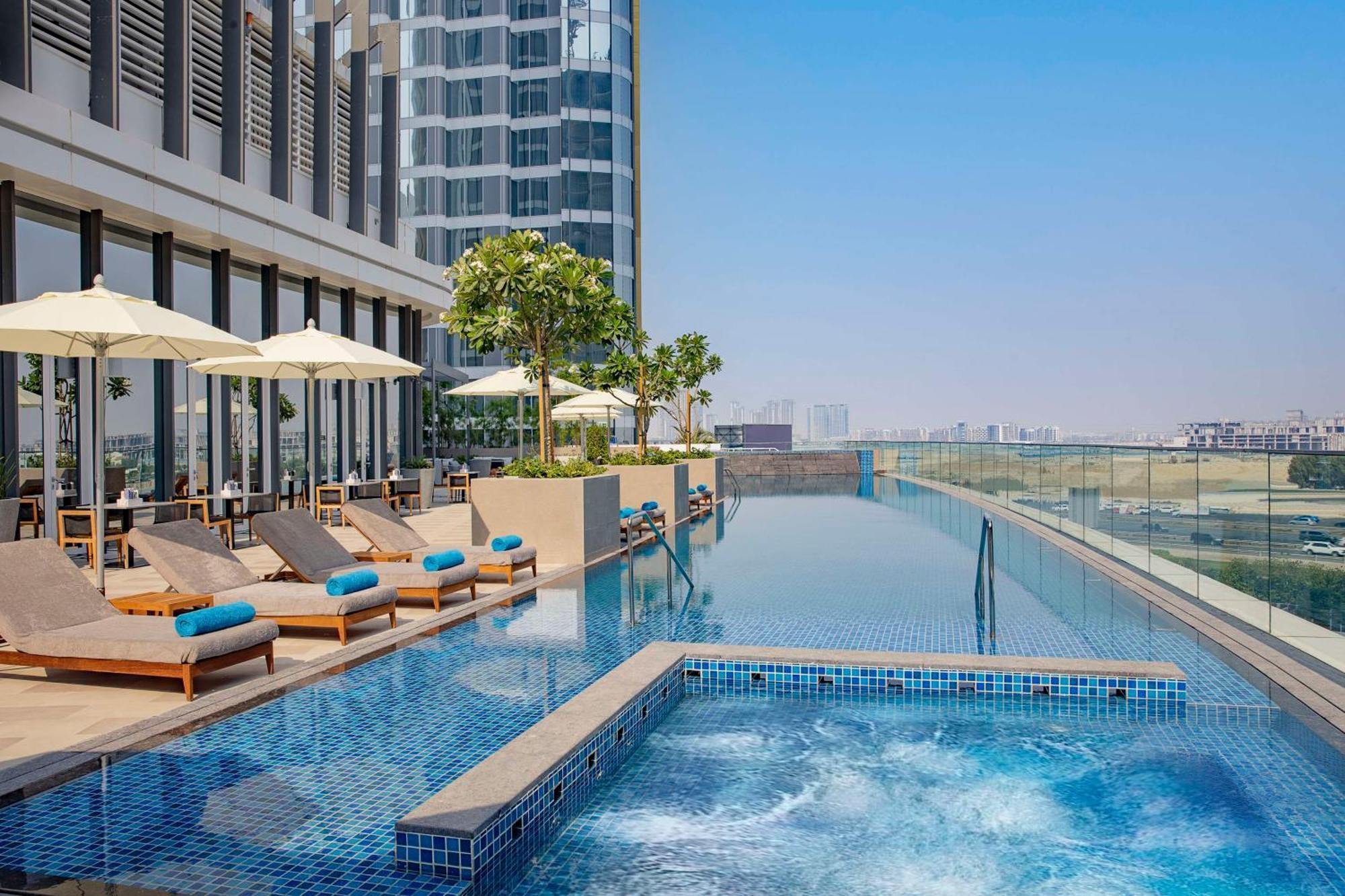 Embassy By Hilton Business Bay 5* Dubái