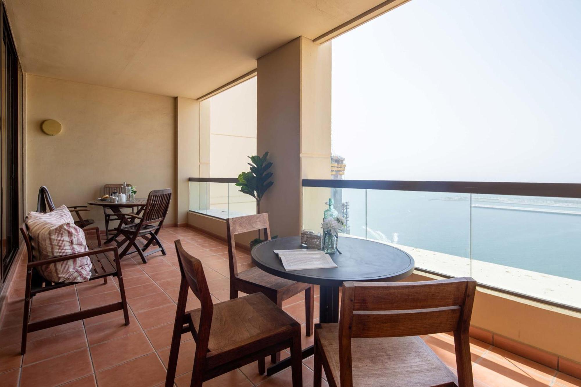 Frank Porter - Sadaf 6 * Dubai