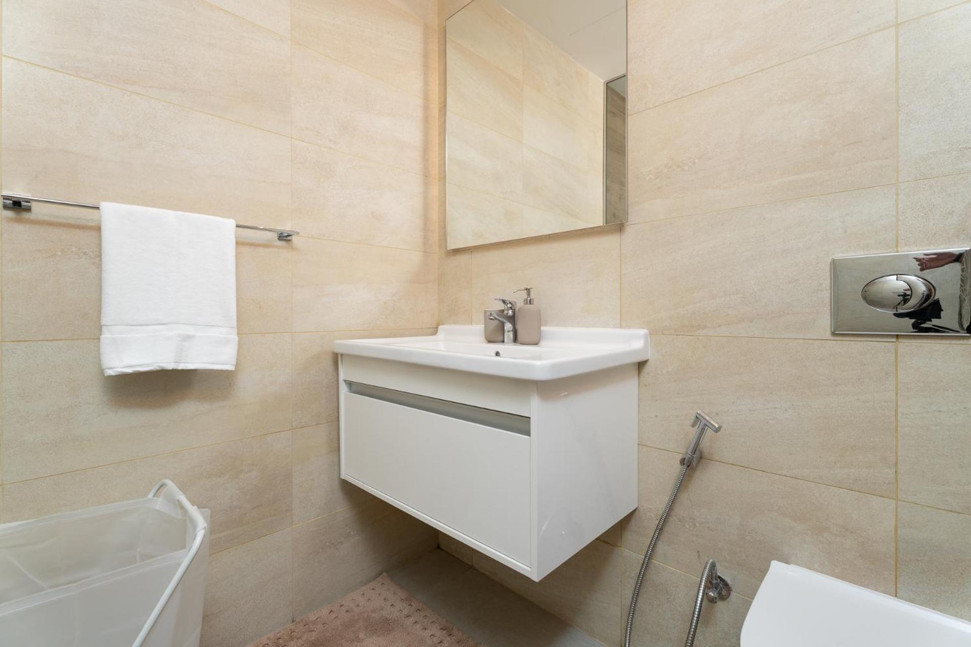 Nasma Luxury - Exclusive Marina-front Living At No 9 Marina *