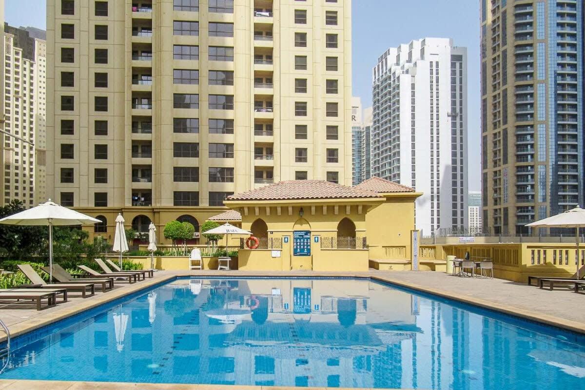 Frank Porter - Sadaf 6 Apartemen