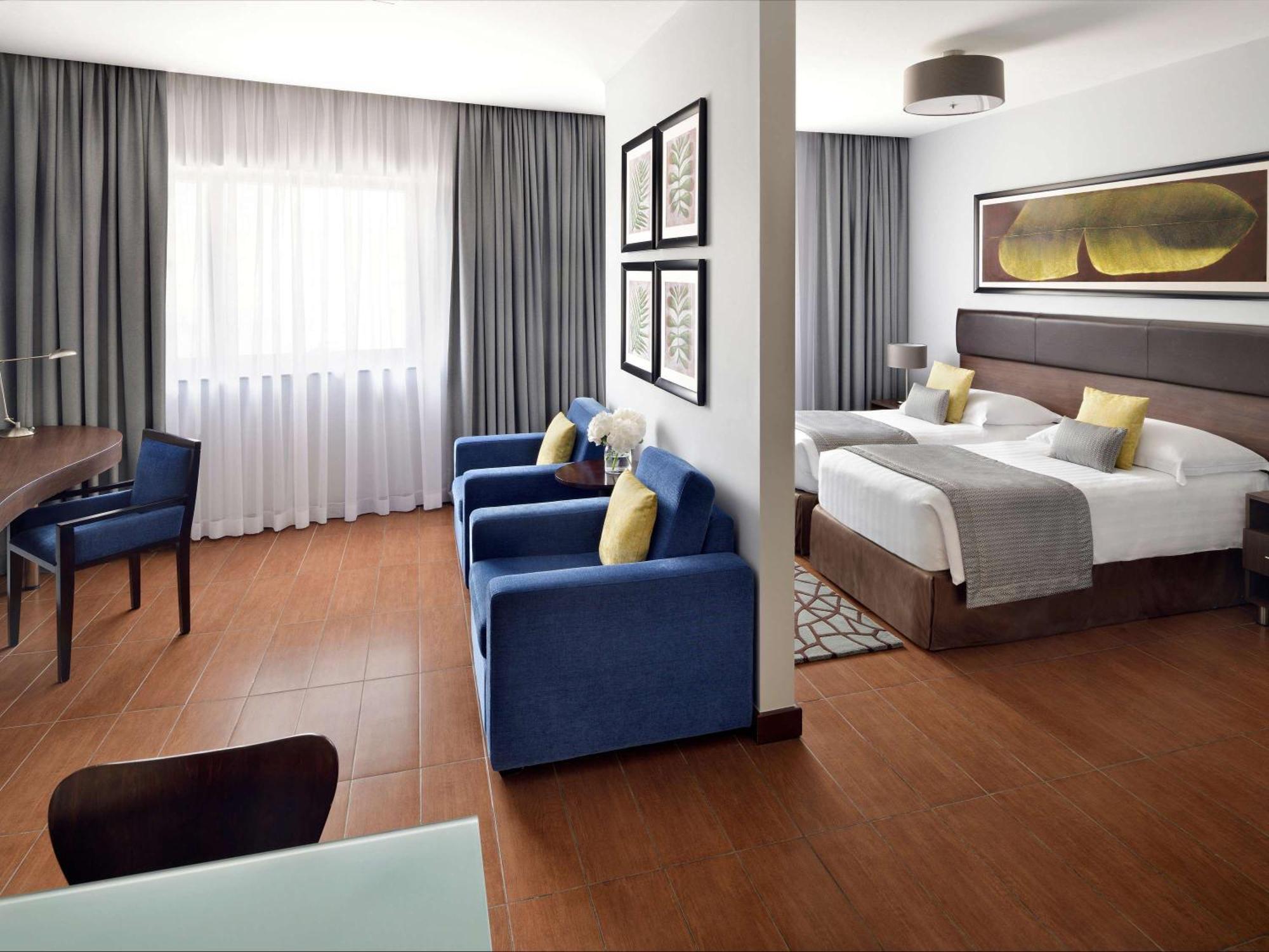 Aparthotel Mövenpick Al Mamzar 5*