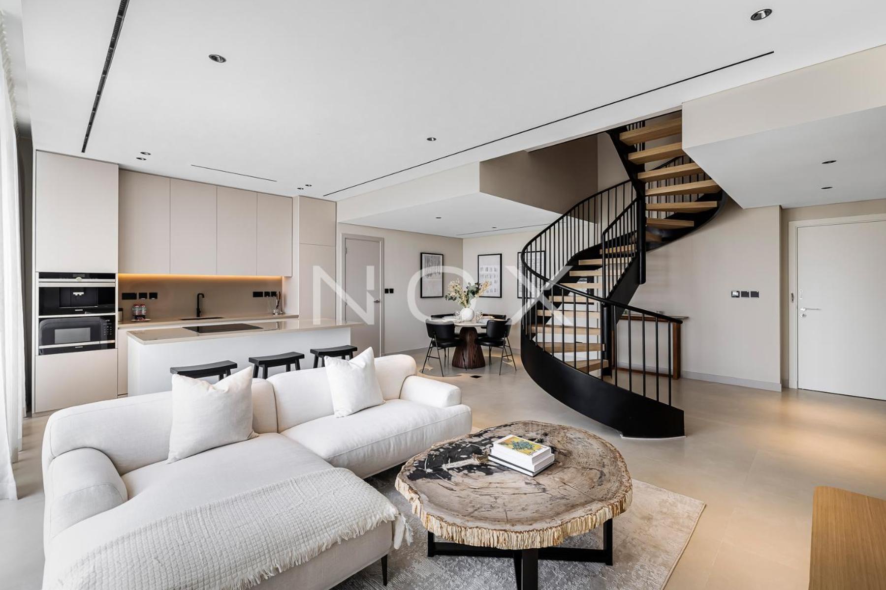 Luxurious 2-bedrooms Duplex Loft Prime Difc Apartment Dubai