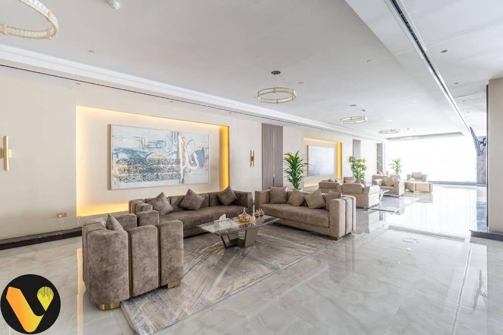 Vogue At Hera Tower Sports Appartement