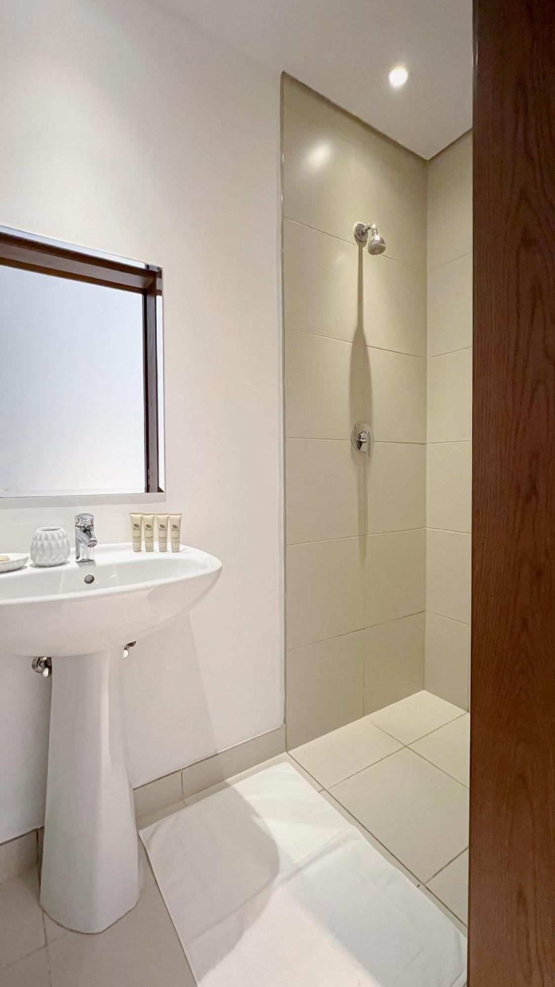 Airstay - Walk - Luxurious 2br Guest - Monthly Offer Available Lägenhet