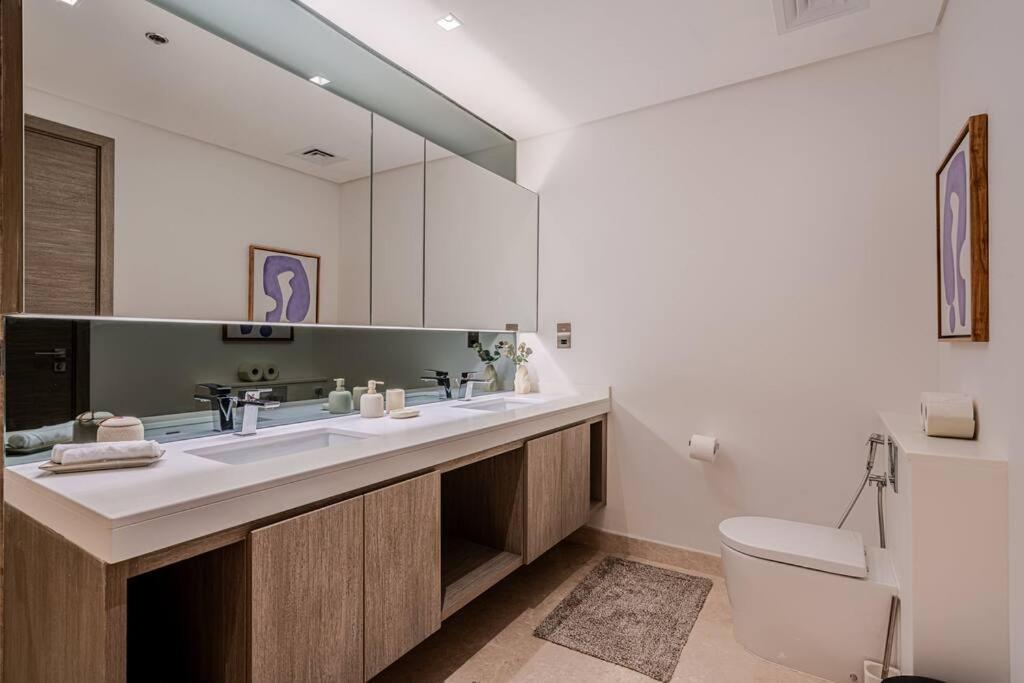 Appartement #43 Spacious 1br In Sterling Tower Business Bay Dubaï