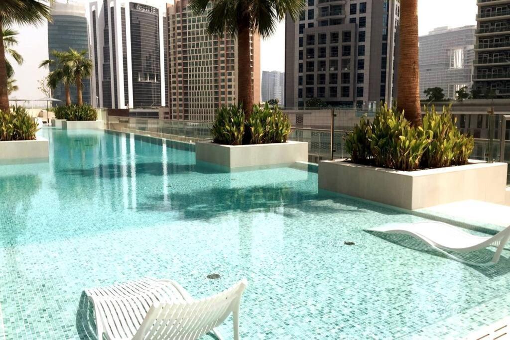 #43 Spacious 1br In Sterling Tower Business Bay *