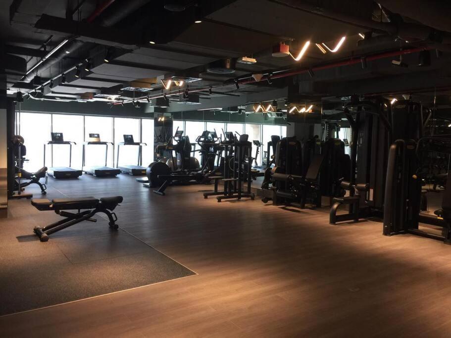 #43 Spacious 1br In Sterling Tower Business Bay Appartement Dubaï