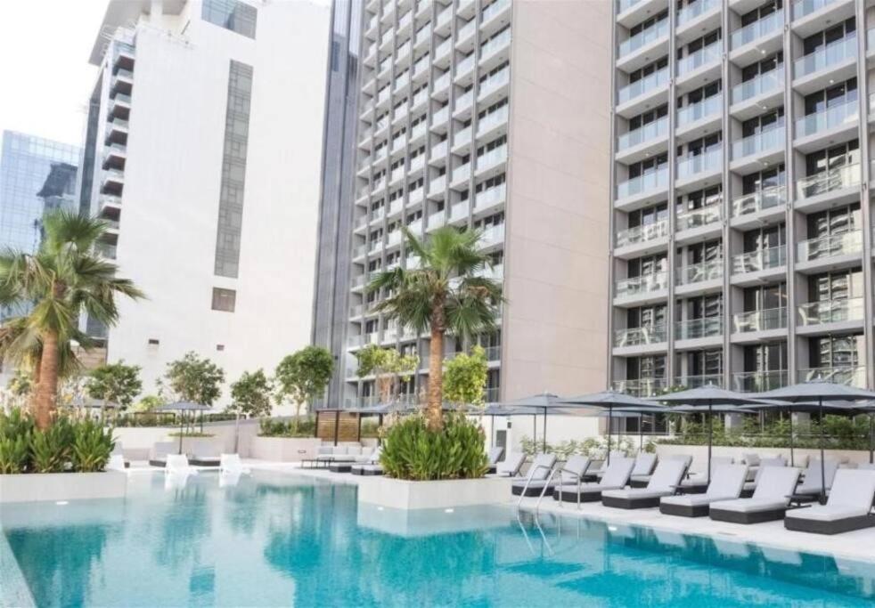 #43 Spacious 1br In Sterling Tower Business Bay *