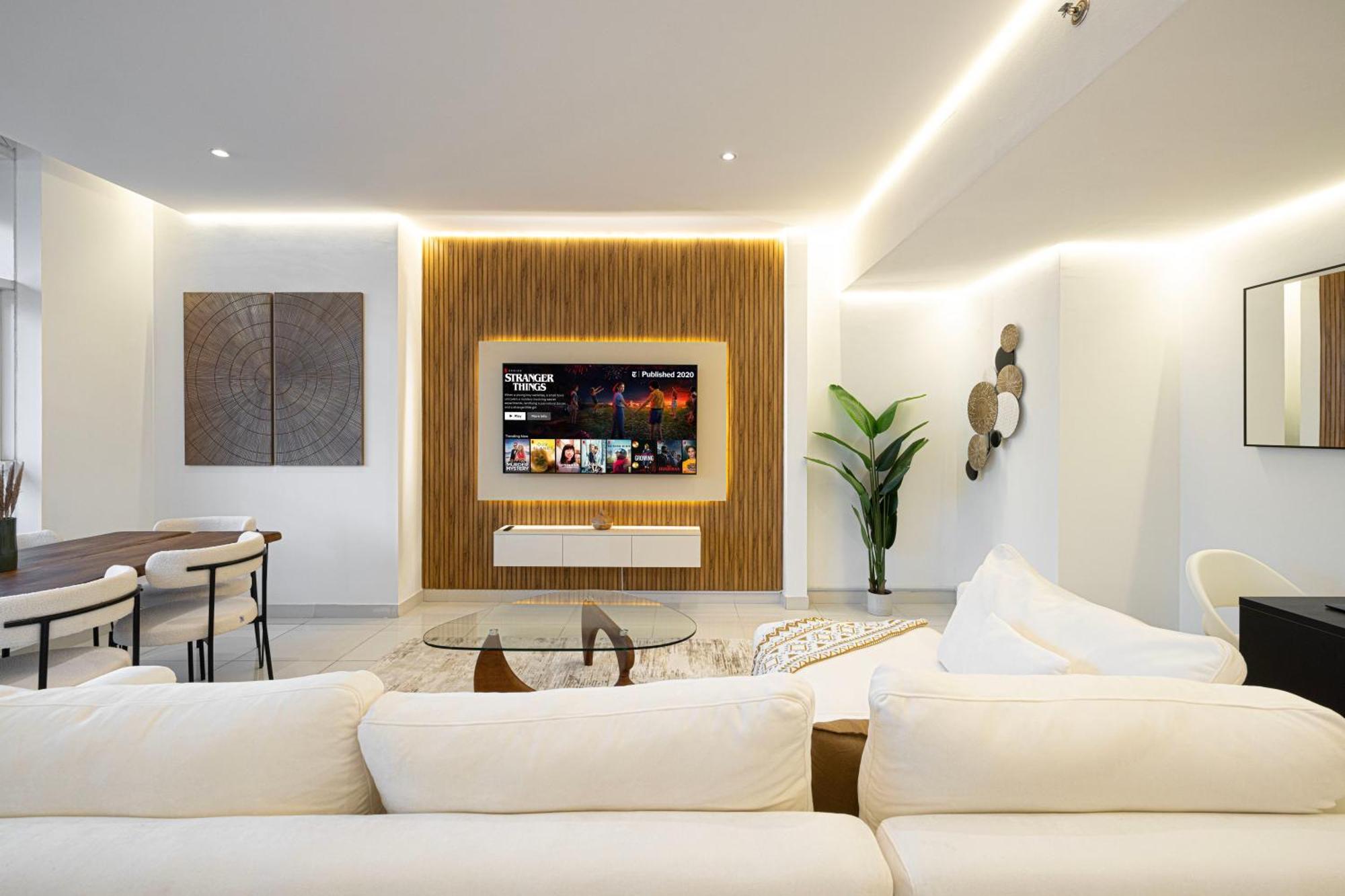 Next'house - Downtown Views Host Asrama Dubai