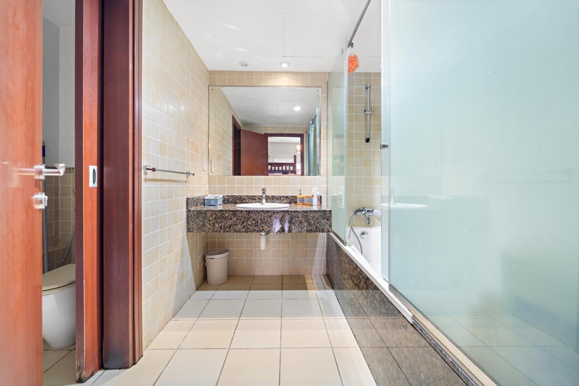 Living Jbr Albergue