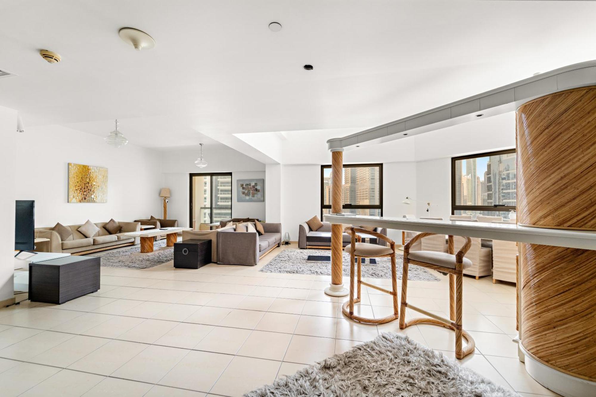 Living Jbr Albergue