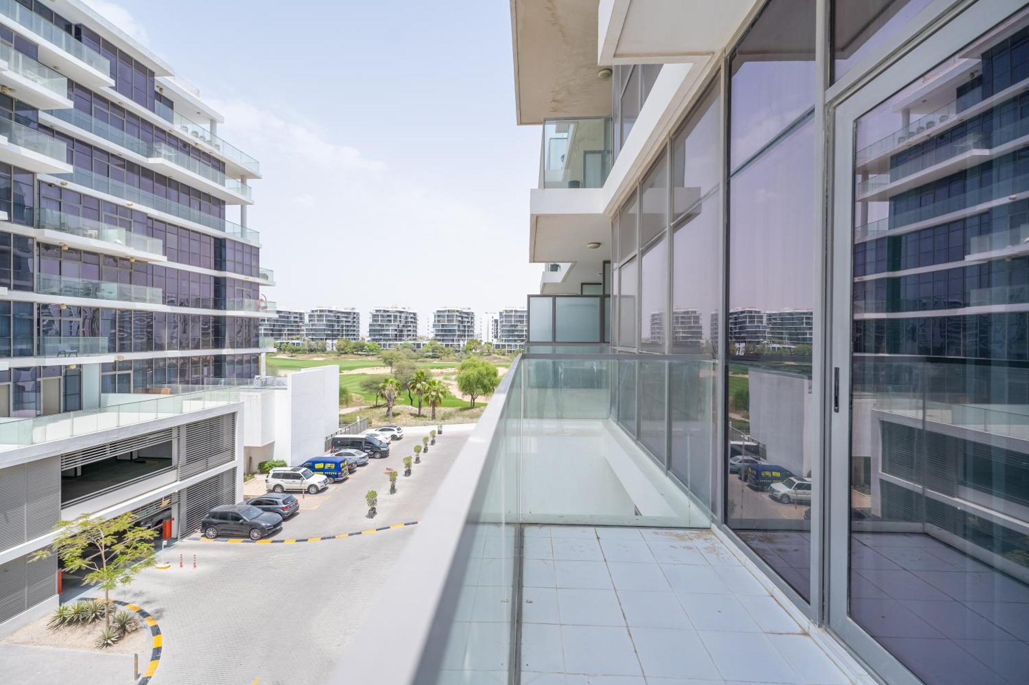Appartement Escape24 Luxury Golf Promenade Damac Hills *