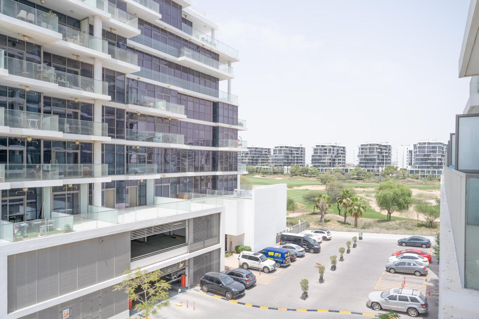 Escape24 Luxury Golf Promenade Damac Hills * Dubaï