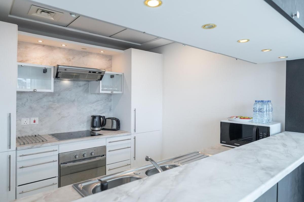 Lejlighed Luxurious And Minimalist 3br In Marina
